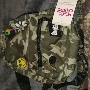 Justice backpack for pets New